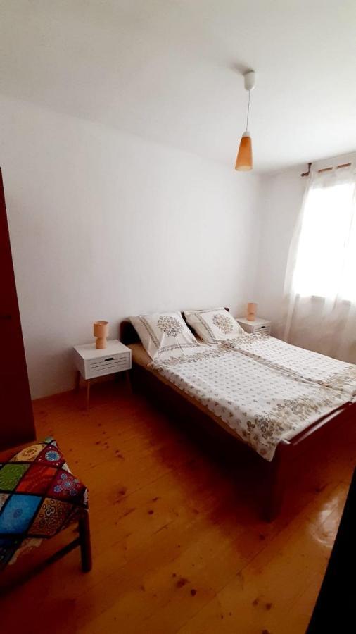 Apartman Ivan Vir Exteriör bild